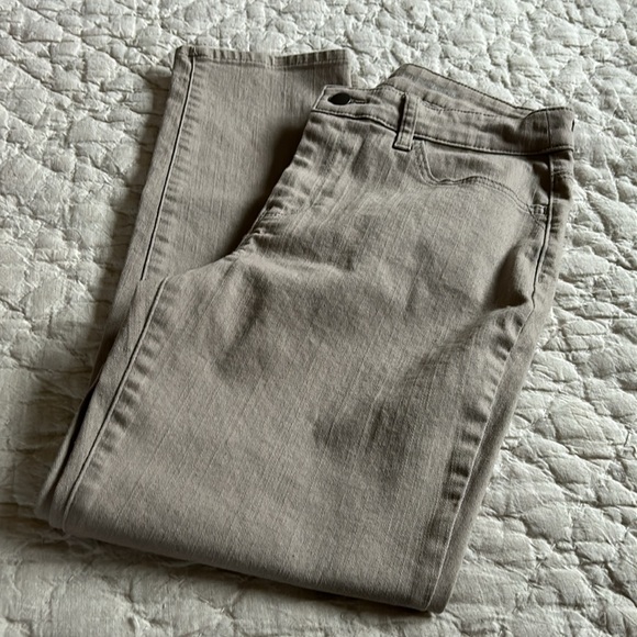 Chicos- Perfect Stretch Girlfriend Slim Ankle -Jeans NWOT - Picture 2 of 8